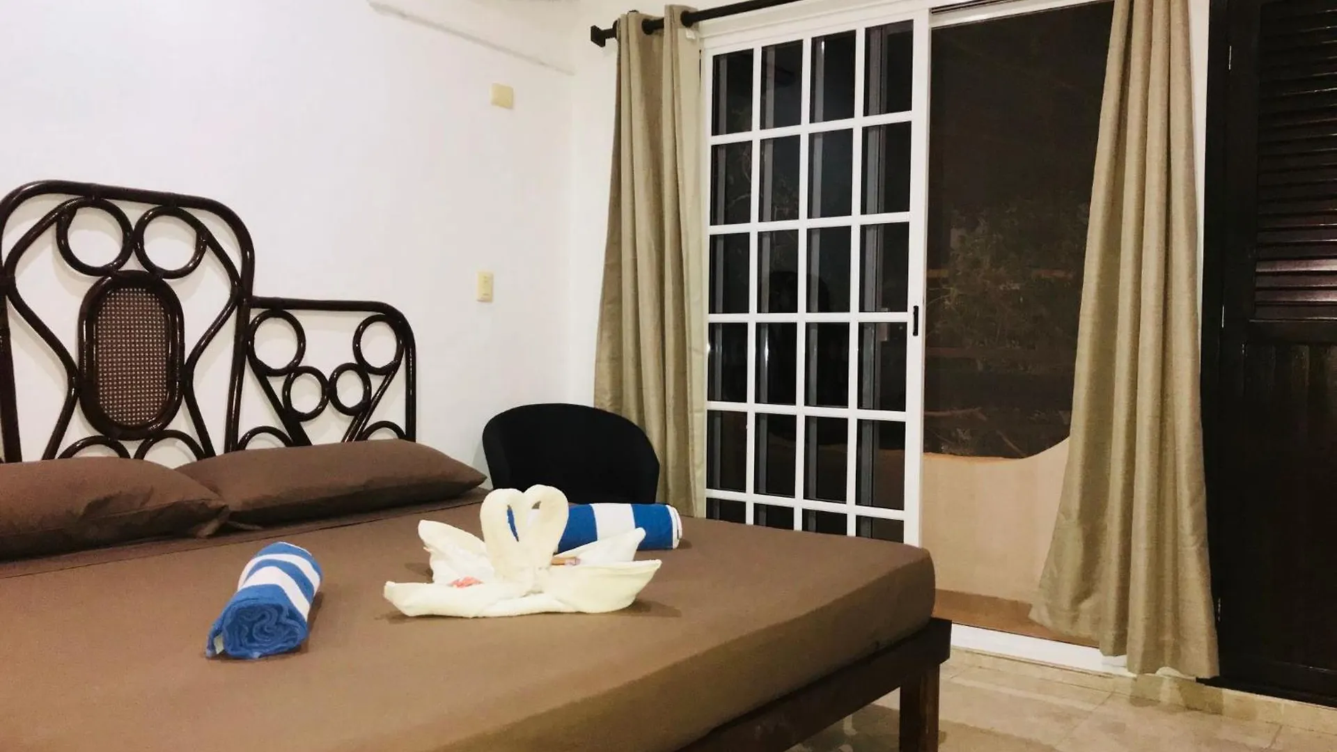5Th Avenue 3 People Balcony Apartment Playa del Carmen